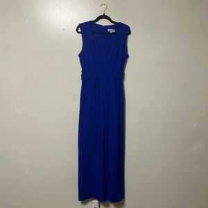 Women’s pants suit